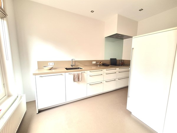 Medium property photo - Van Eeghenstraat 20-2, 1071 GG Amsterdam